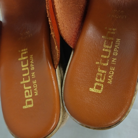 Bertuchi Women's Sandals Leather Slip On Wedge Brown Women’s Size 7.5" US/38 EU - Picture 6 of 16